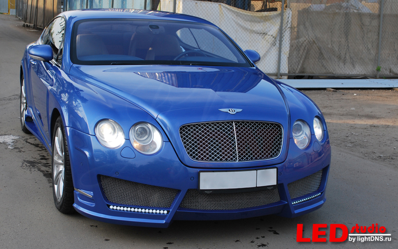 Bentley Continental GT day-light