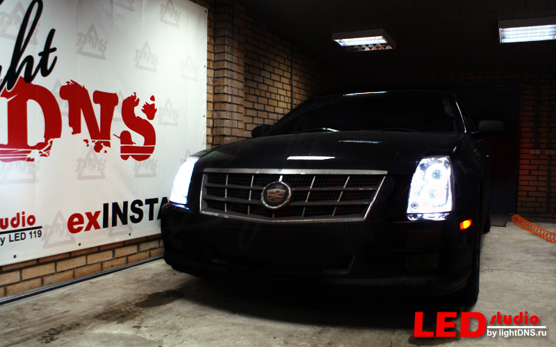 Cadillac STS  