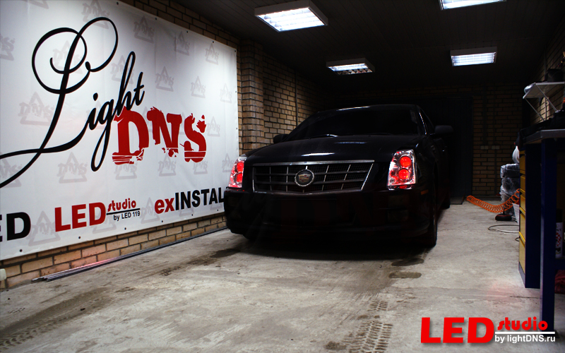 Cadillac STS  