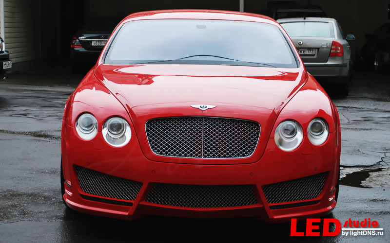 Bentley Continental GT day-light